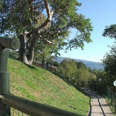 Apartman Ferienhaeuschen Claudio Mit Pool In Tignale